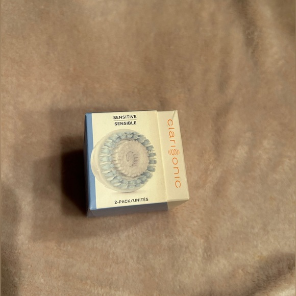 Clarisonic Brush Heads - Picture 2 of 9